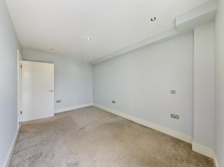 1 bedroom Flat for sale in London Street, Town Centre, Basingstoke, RG21