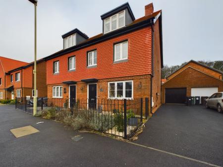 3 bedroom Town house for sale in Maize Lane, Basingstoke, RG23