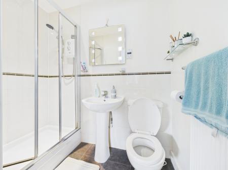 2 bedroom Flat for sale in Mallory Road, Basingstoke, RG24