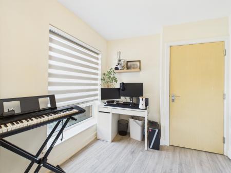 2 bedroom Flat for sale in Mallory Road, Basingstoke, RG24