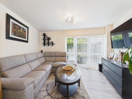 2 bedroom Flat for sale in Mallory Road, Basingstoke, RG24