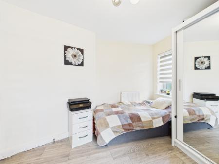 2 bedroom Flat for sale in Mallory Road, Basingstoke, RG24