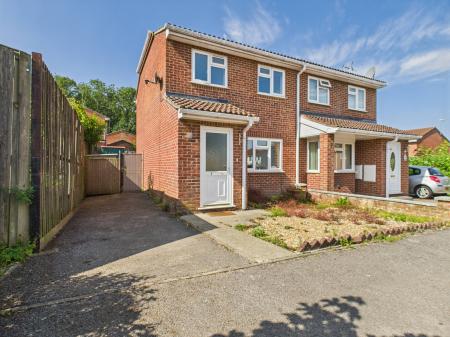 Mathias Walk, Brighton Hill, Basingstoke, RG22
