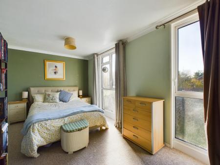 3 bedroom Terraced House for sale in Mendip Close, Buckskin, Basingstoke, RG22