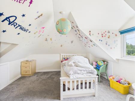 4 bedroom Bungalow for sale in Old Kempshott Lane, Basingstoke, RG22