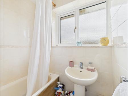 3 bedroom Terraced House for sale in Pinkerton Road, Basingstoke, RG22