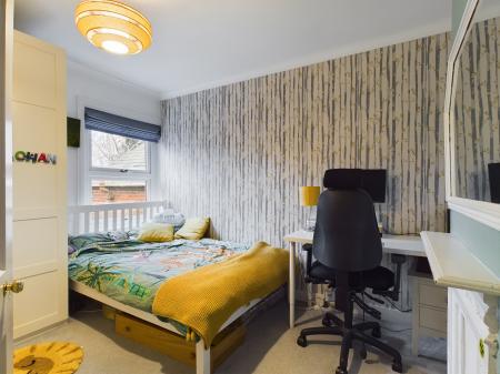 3 bedroom Terraced House for sale in Queens Road, Brookvale, Basingstoke, RG21