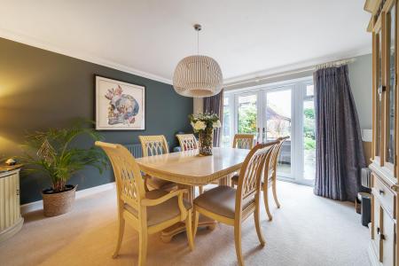 4 bedroom Detached house for sale in Reading Road, Chineham, Basingstoke, RG24
