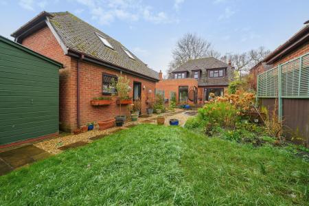 4 bedroom Detached house for sale in Reading Road, Chineham, Basingstoke, RG24