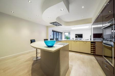 4 bedroom Detached house for sale in Reading Road, Chineham, Basingstoke, RG24