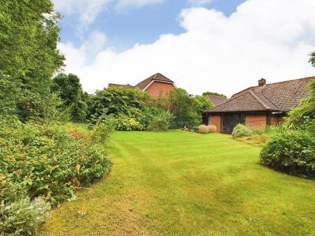 3 bedroom Detached bungalow for sale in Reading Road, Chineham, Basingstoke, RG24