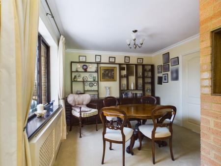 3 bedroom Detached bungalow for sale in Reading Road, Chineham, Basingstoke, RG24