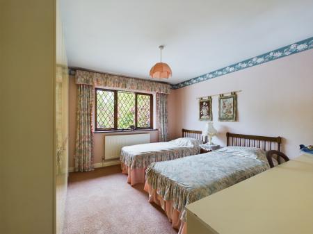 3 bedroom Detached bungalow for sale in Reading Road, Chineham, Basingstoke, RG24