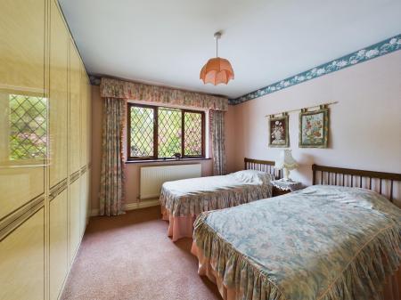 3 bedroom Detached bungalow for sale in Reading Road, Chineham, Basingstoke, RG24