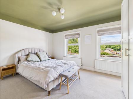 3 bedroom Terraced House for sale in Rochford Road, Basingstoke, RG21