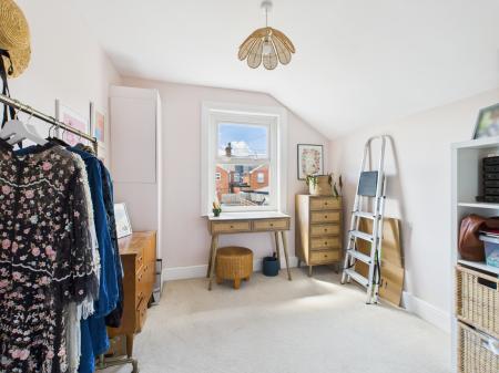 3 bedroom Terraced House for sale in Rochford Road, Basingstoke, RG21