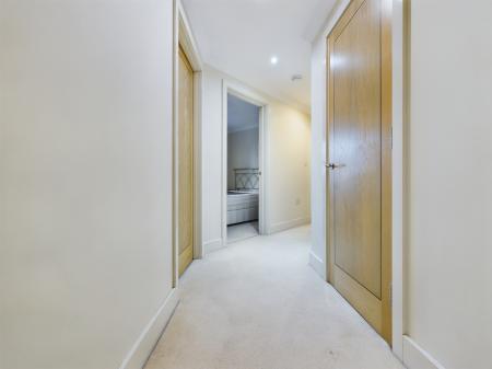 2 bedroom Flat for sale in Russell Road, Cranbourne, Basingstoke, RG21