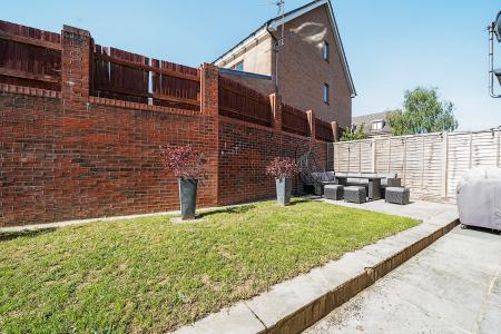 5 bedroom Detached house for sale in Sheepwash Court, Basingstoke, RG24