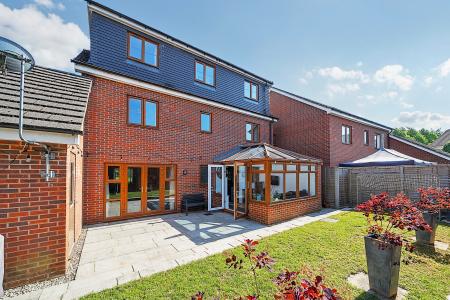 5 bedroom Detached house for sale in Sheepwash Court, Basingstoke, RG24