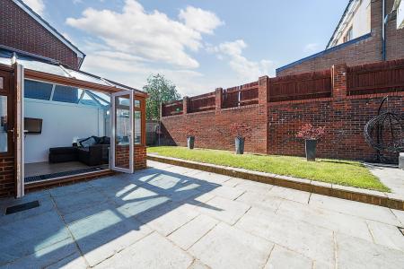 5 bedroom Detached house for sale in Sheepwash Court, Basingstoke, RG24