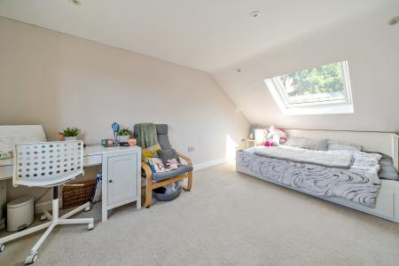 5 bedroom Detached house for sale in Sheepwash Court, Basingstoke, RG24