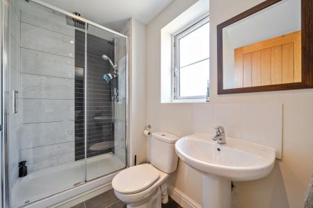 5 bedroom Detached house for sale in Sheepwash Court, Basingstoke, RG24