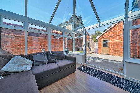 5 bedroom Detached house for sale in Sheepwash Court, Basingstoke, RG24