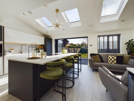 3 bedroom Semi-detached house for sale in Sheppard Road, Basingstoke, RG21