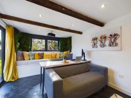 3 bedroom Semi-detached house for sale in Sheppard Road, Basingstoke, RG21