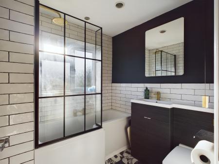 3 bedroom Semi-detached house for sale in Sheppard Road, Basingstoke, RG21