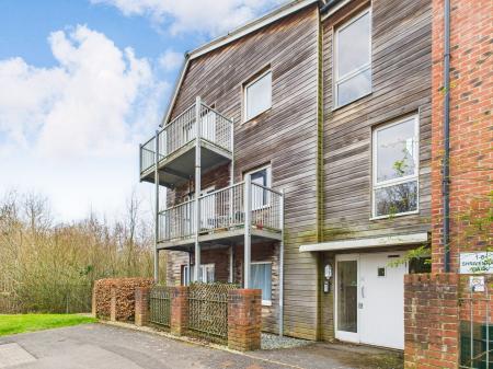 Shrivenham Walk, Basingstoke, RG24