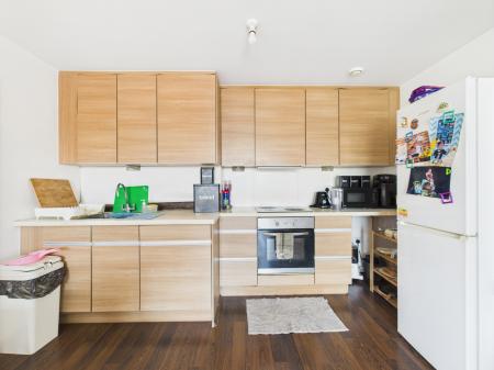 2 bedroom Flat for sale in Skyline Plaza, Alencon Link, Basingstoke, RG21