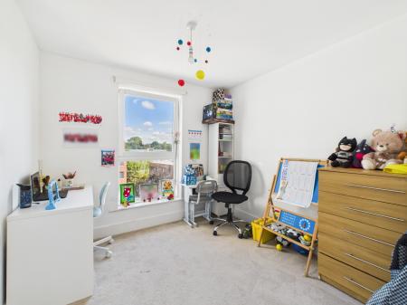 2 bedroom Flat for sale in Skyline Plaza, Alencon Link, Basingstoke, RG21