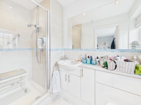 4 bedroom Detached house for sale in Solent Drive, Hatch Warren, Basingstoke, RG22