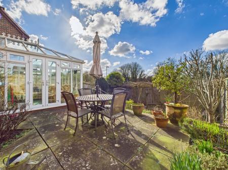 4 bedroom Detached house for sale in Solent Drive, Hatch Warren, Basingstoke, RG22