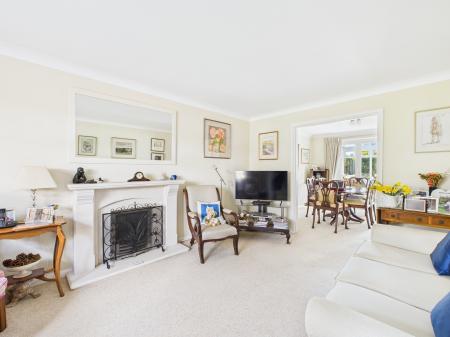 4 bedroom Detached house for sale in Solent Drive, Hatch Warren, Basingstoke, RG22