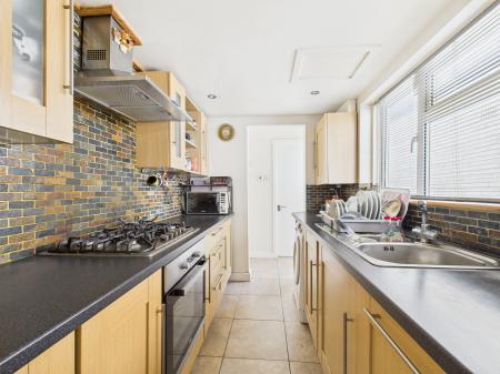 3 bedroom Terraced House for sale in Southend Road, Basingstoke, RG21