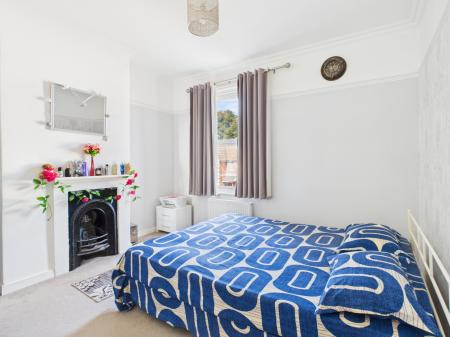 3 bedroom Terraced House for sale in Southend Road, Basingstoke, RG21