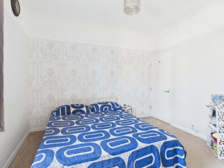 3 bedroom Terraced House for sale in Southend Road, Basingstoke, RG21