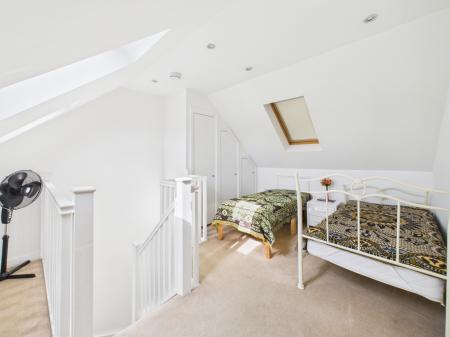 3 bedroom Terraced House for sale in Southend Road, Basingstoke, RG21