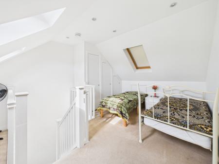 3 bedroom Terraced House for sale in Southend Road, Basingstoke, RG21