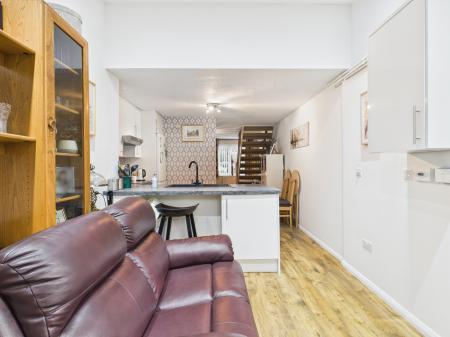 2 bedroom Terraced House for sale in Southlands, Chineham, Basingstoke, RG24