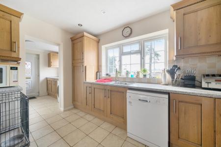 5 bedroom Detached house for sale in St Michaels Close, North Waltham, RG25