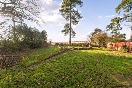 5 bedroom Detached house for sale in St Michaels Close, North Waltham, RG25