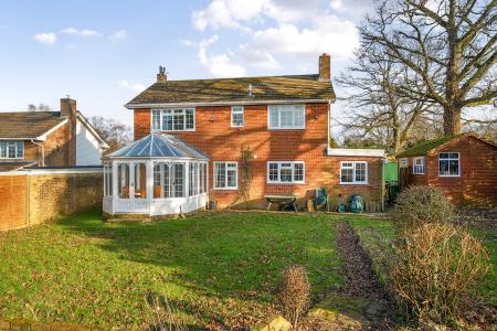 5 bedroom Detached house for sale in St Michaels Close, North Waltham, RG25