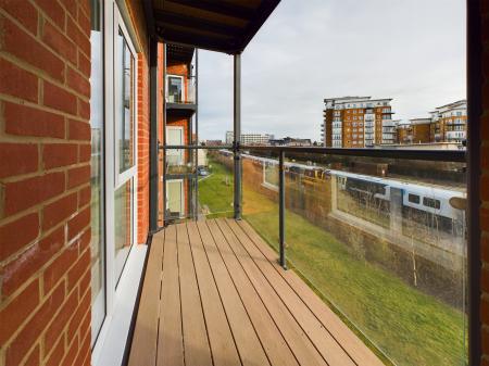 1 bedroom Flat for sale in Strong Drive, Chapel Gate, Basingstoke, RG21