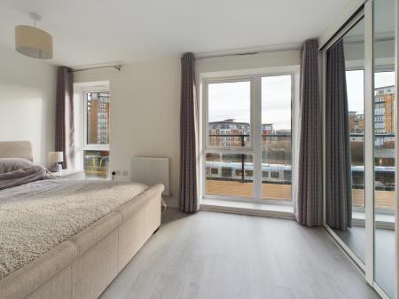 1 bedroom Flat for sale in Strong Drive, Chapel Gate, Basingstoke, RG21