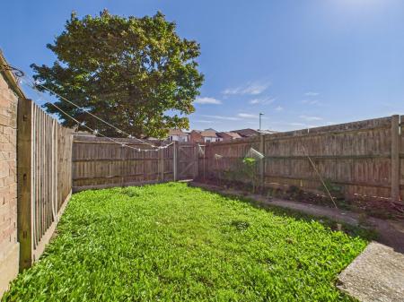 3 bedroom Terraced House for sale in Taverner Close, Basingstoke, RG21
