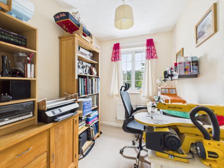 3 bedroom Detached house for sale in The Woodlands, Chineham, Basingstoke, RG24