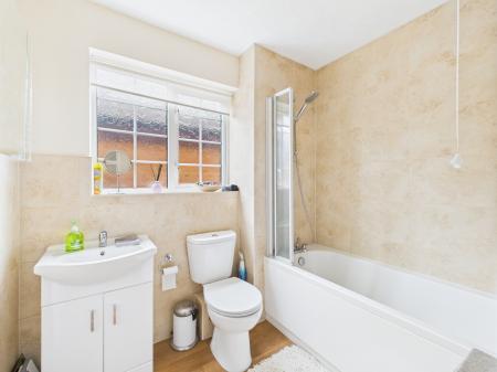 3 bedroom Detached house for sale in The Woodlands, Chineham, Basingstoke, RG24